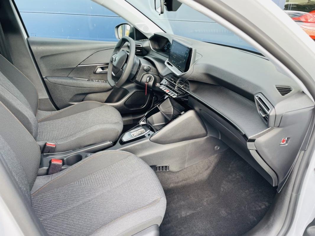 Peugeot 208 - Photo 21