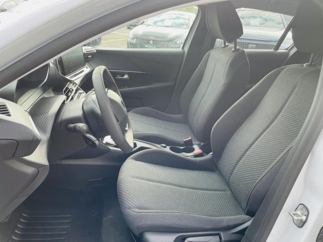 Peugeot 208 - Photo 25