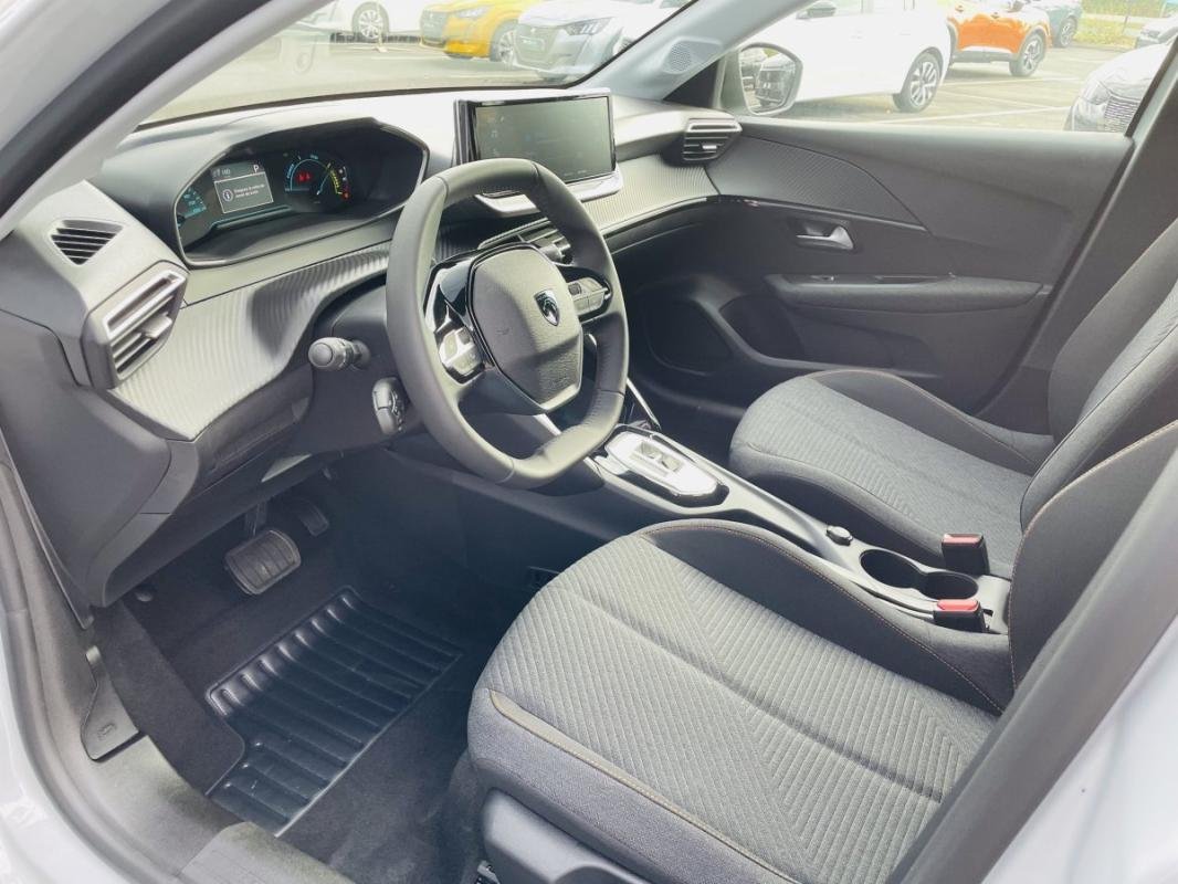 Peugeot 208 - Photo 8