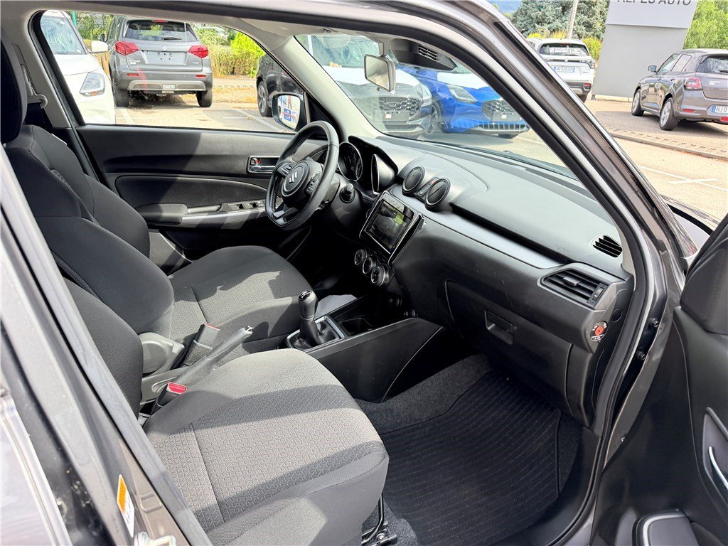Suzuki Swift - Photo 12