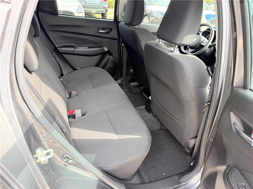Suzuki Swift - Photo 13