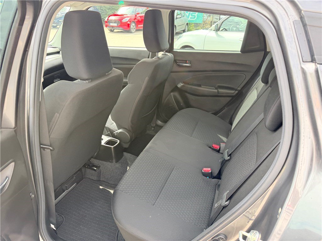 Suzuki Swift - Photo 14