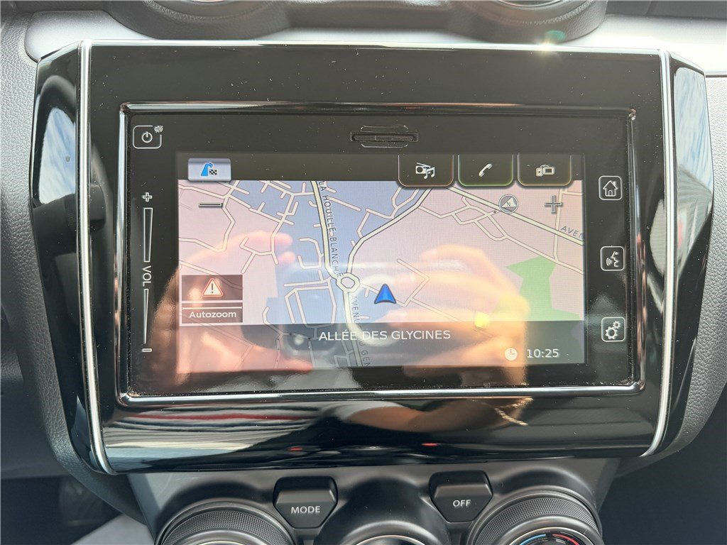 Suzuki Swift - Photo 16