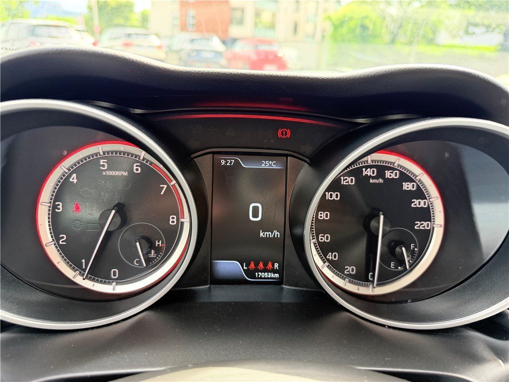 Suzuki Swift - Photo 21