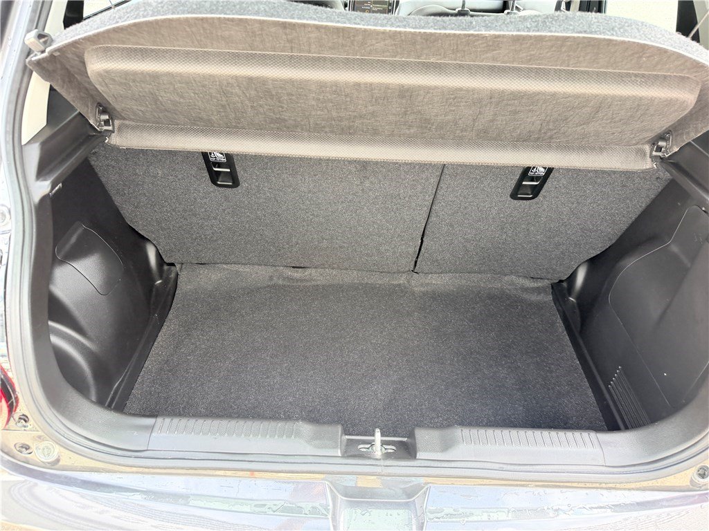 Suzuki Swift - Photo 9