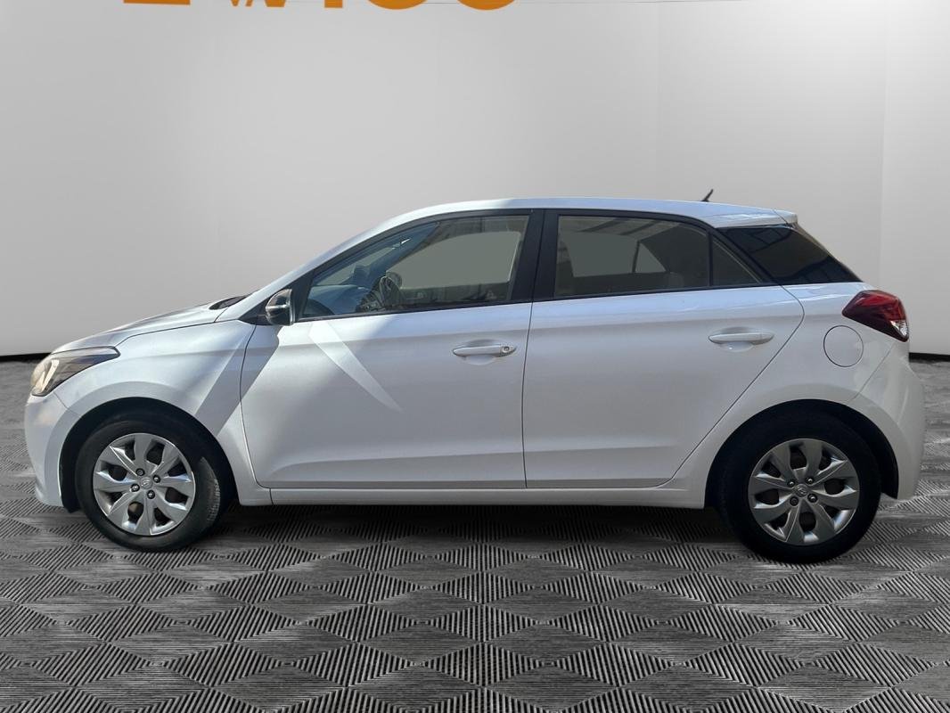 Hyundai i20 - Photo 3