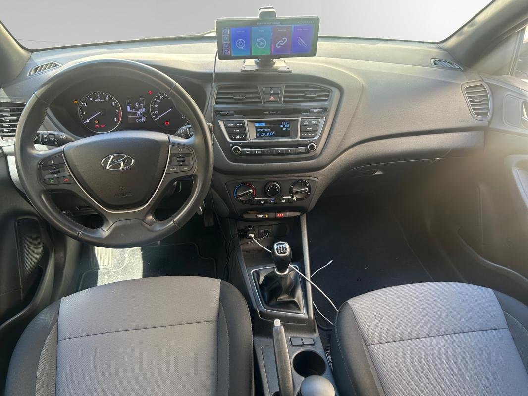 Hyundai i20 - Photo 9