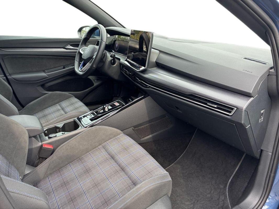 Volkswagen Golf - Photo 13