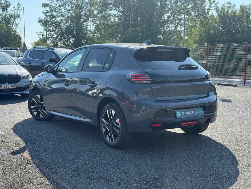 Peugeot 208 - Photo 2