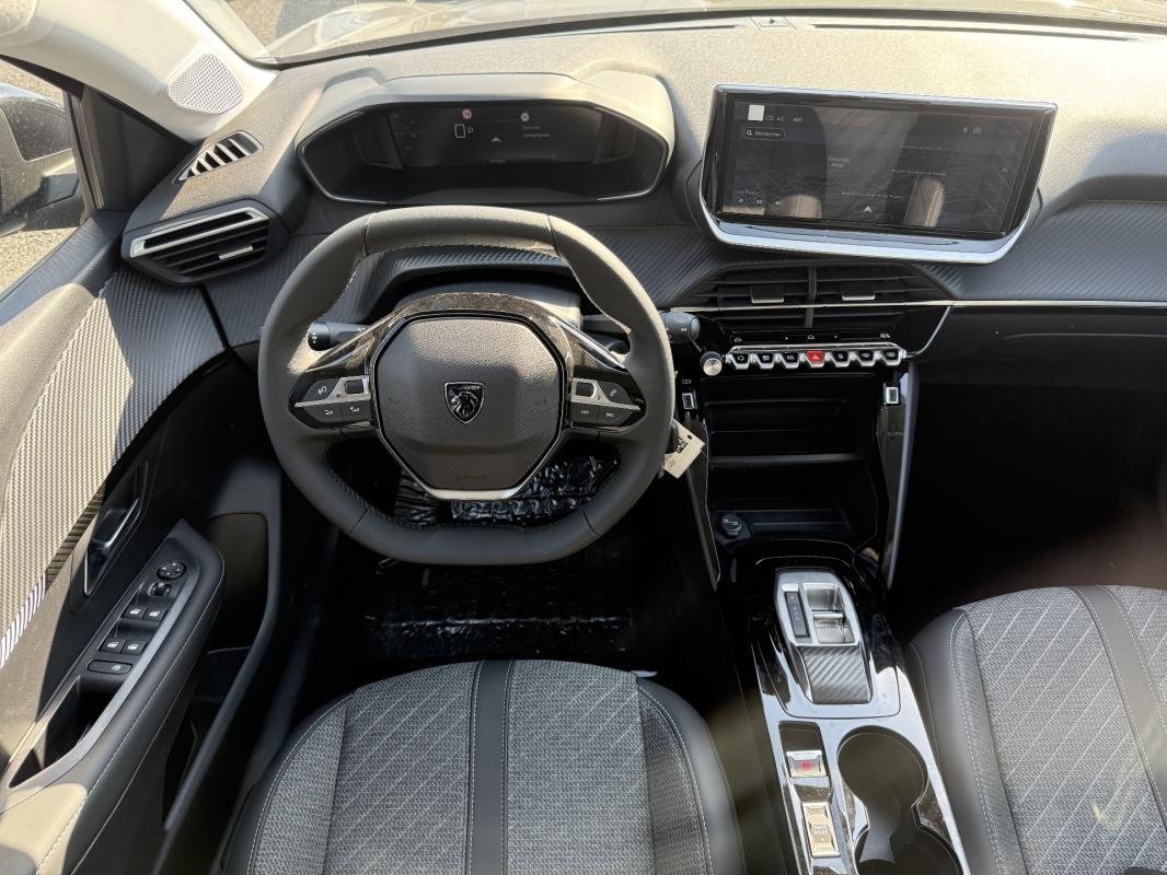 Peugeot 208 - Photo 6