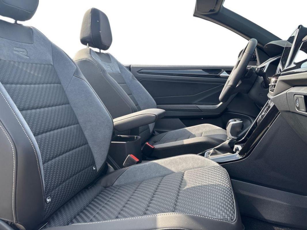 Volkswagen T-Roc - Photo 13