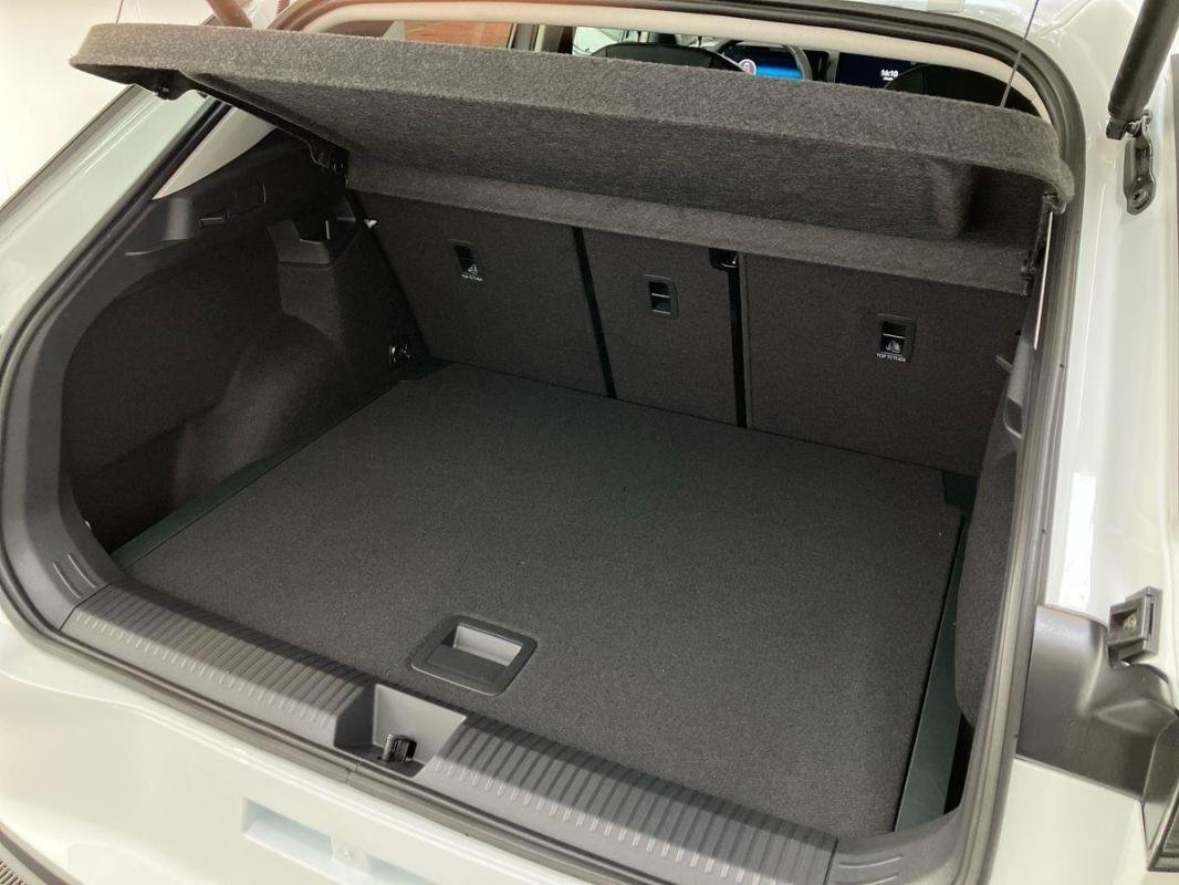 Volkswagen T-Roc - Photo 32