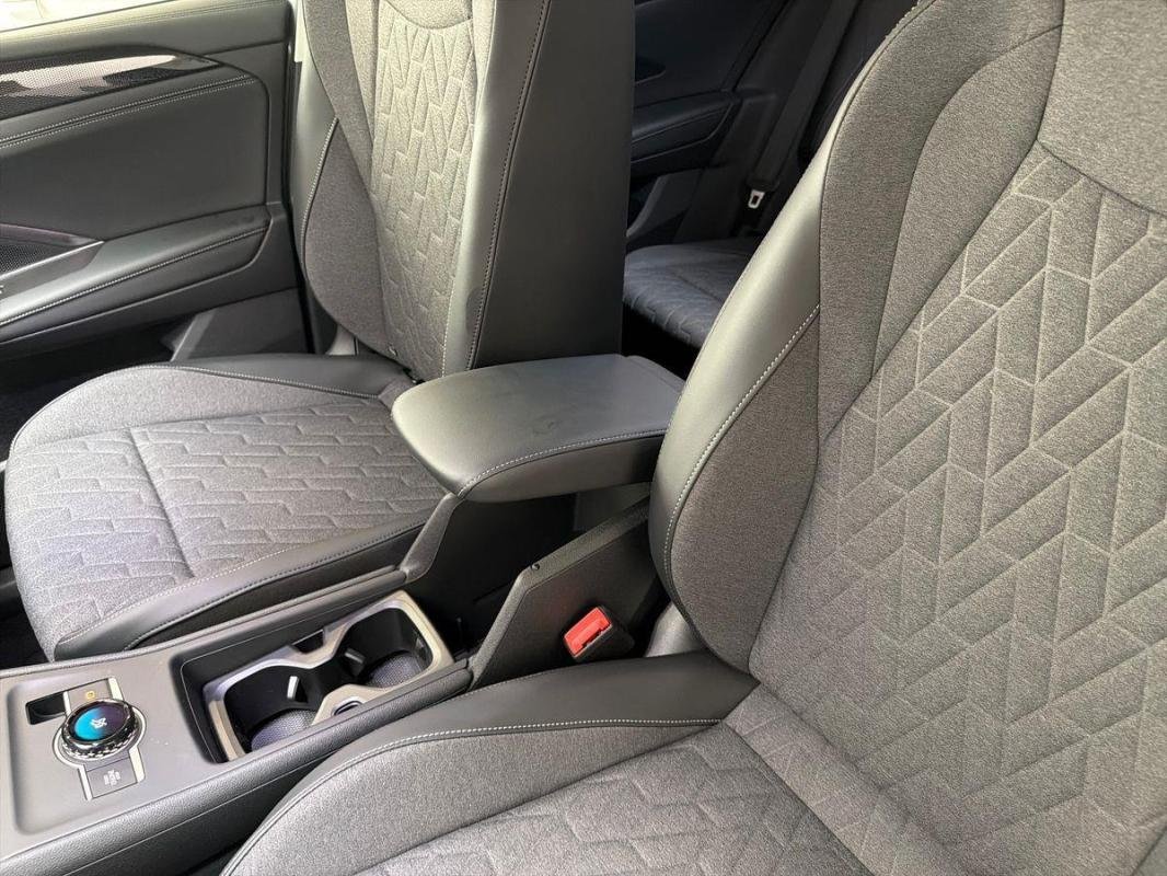 Volkswagen Tiguan - Photo 12
