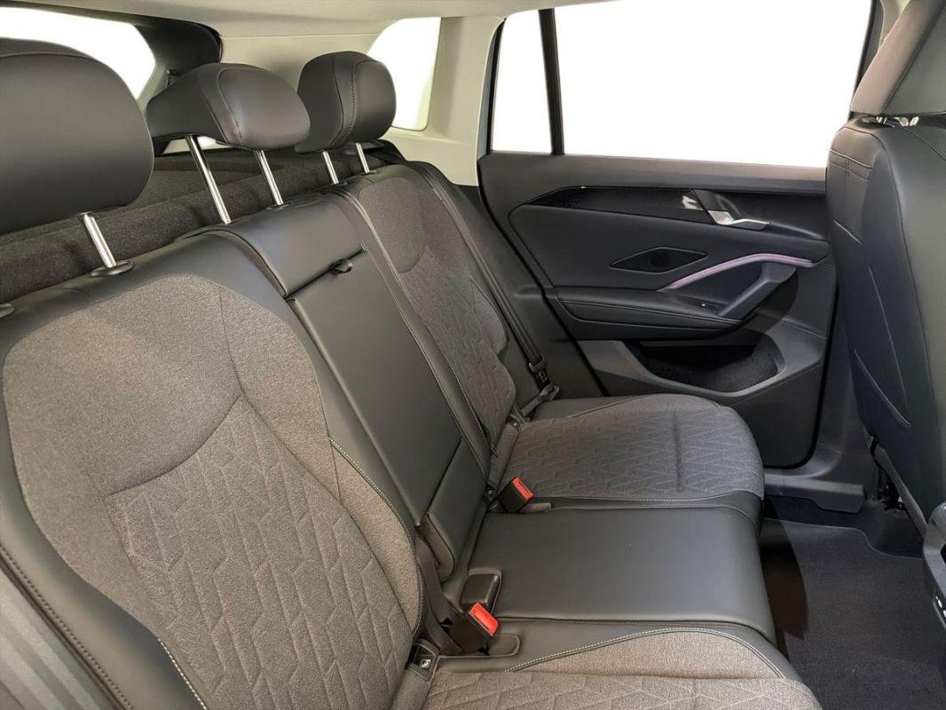 Volkswagen Tiguan - Photo 23