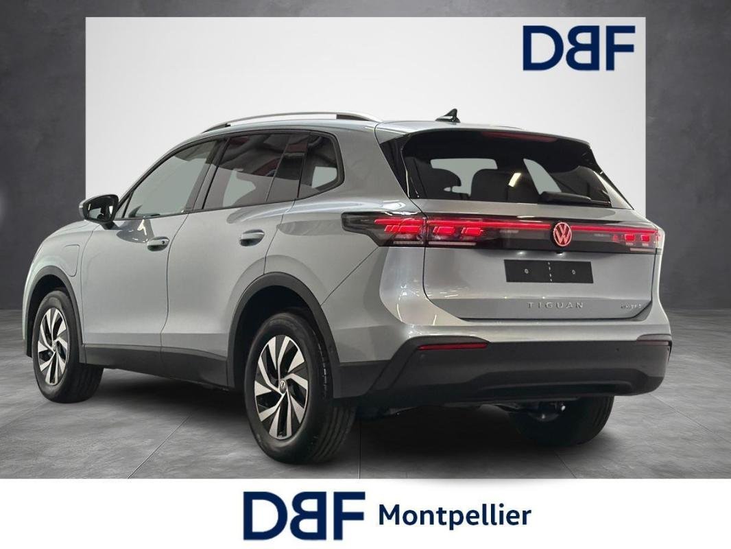 Volkswagen Tiguan - Photo 3