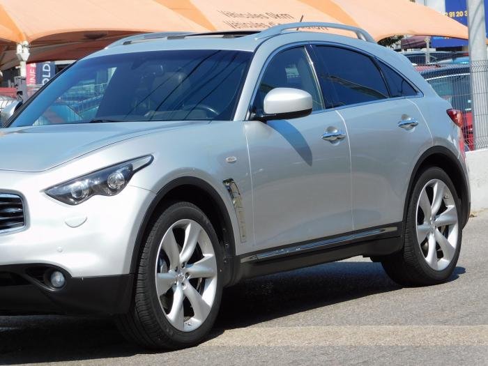 Infiniti FX - Photo 11