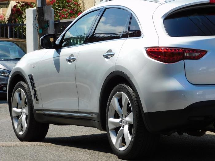 Infiniti FX - Photo 14
