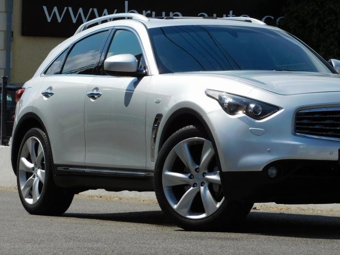 Infiniti FX - Photo 2
