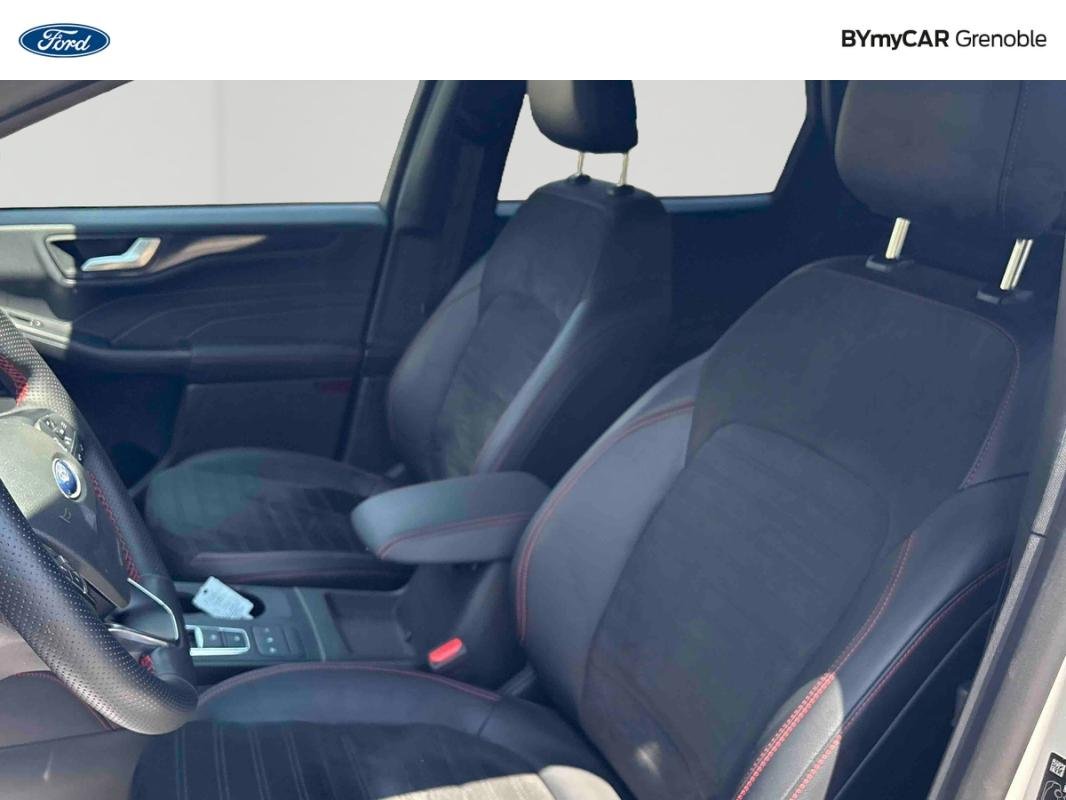 Ford Kuga - Photo 11
