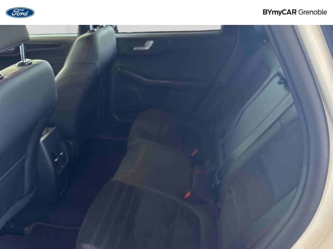 Ford Kuga - Photo 12