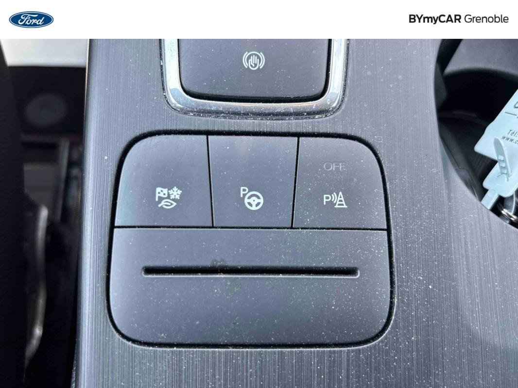 Ford Kuga - Photo 18