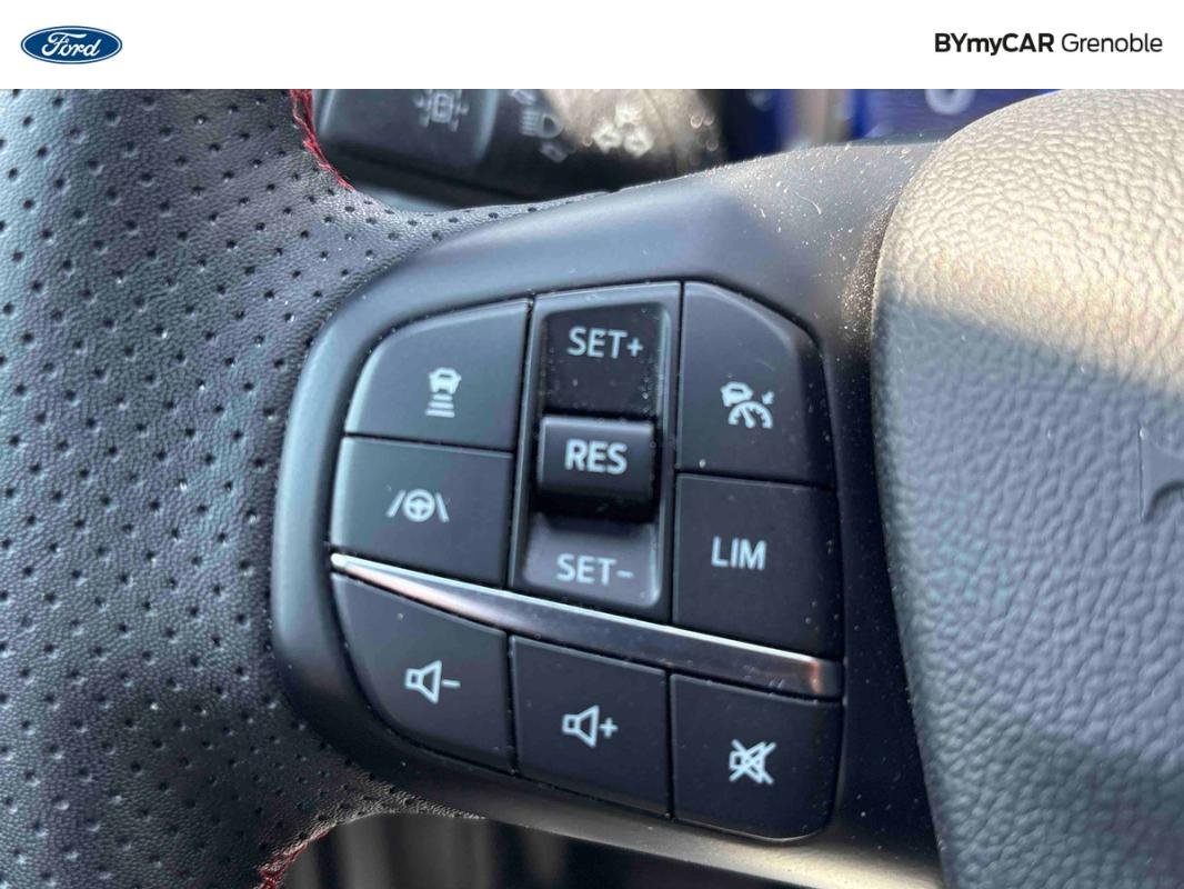 Ford Kuga - Photo 20