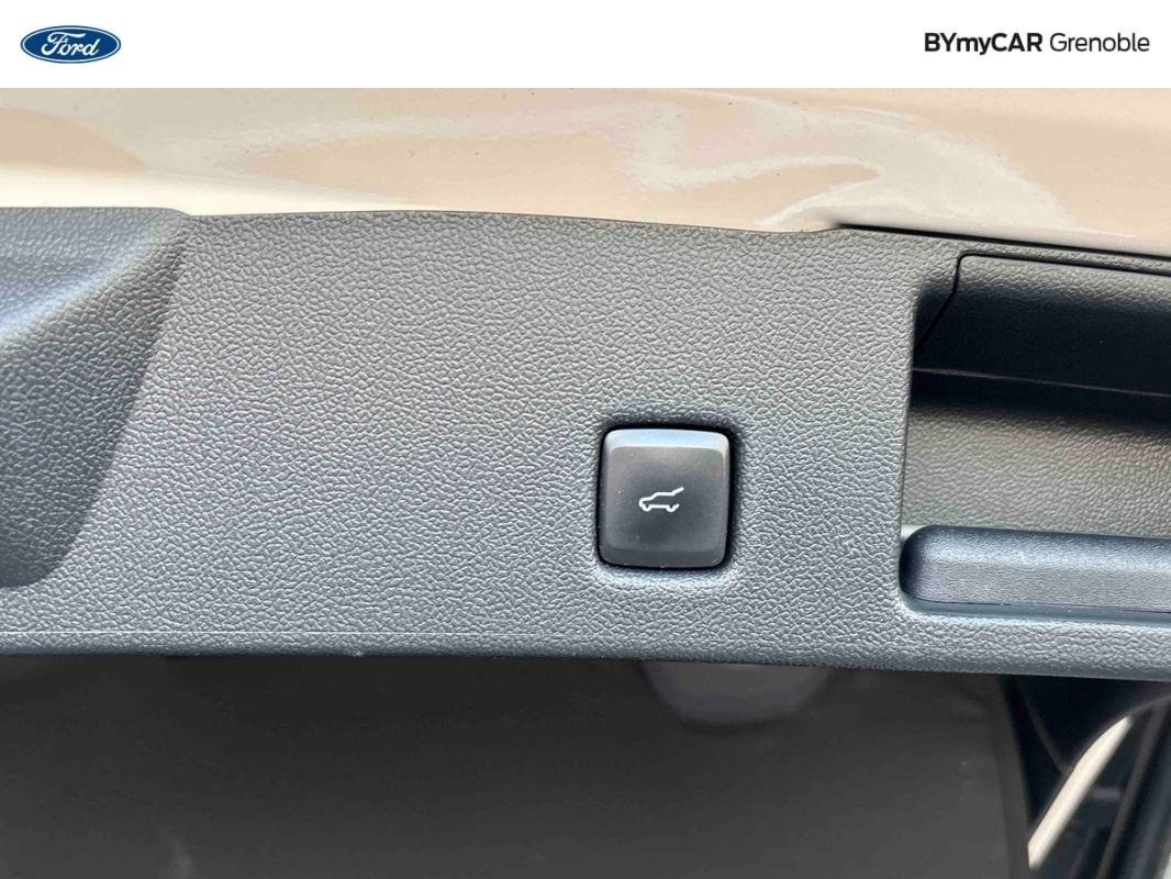 Ford Kuga - Photo 28