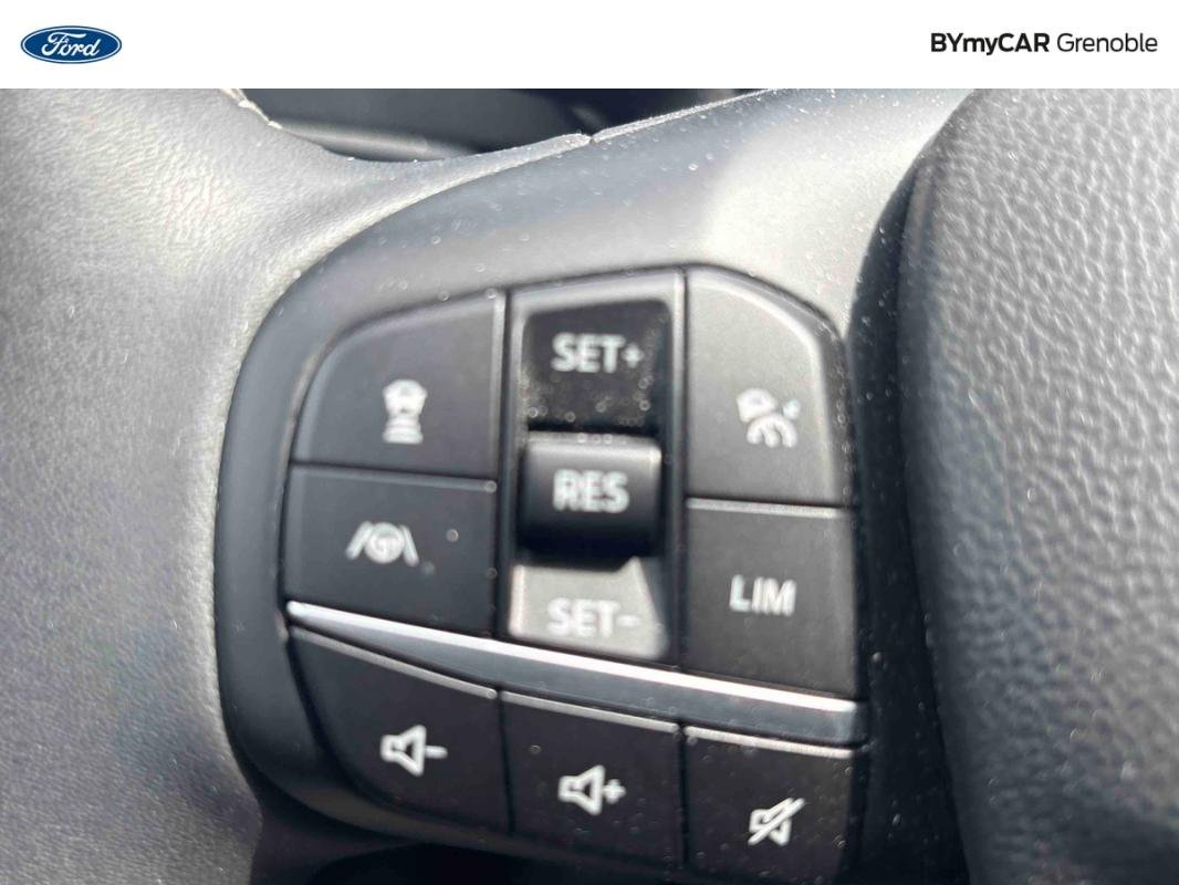 Ford Kuga - Photo 20