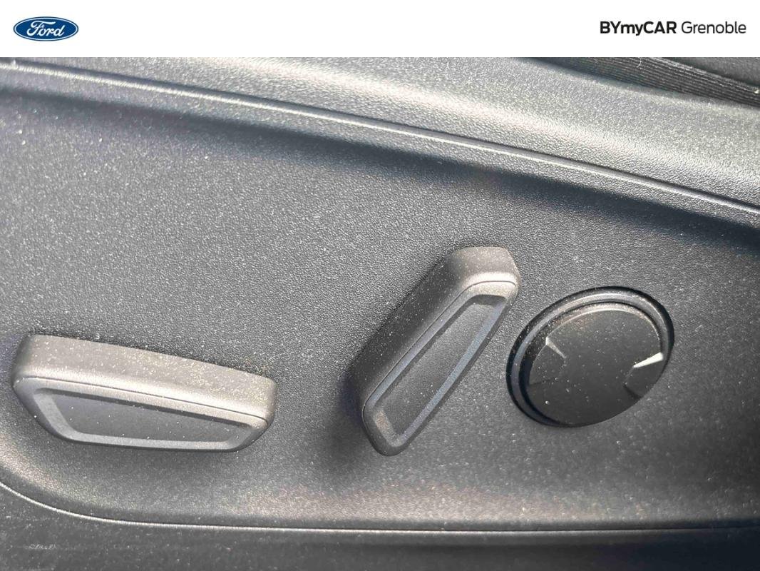 Ford Kuga - Photo 29