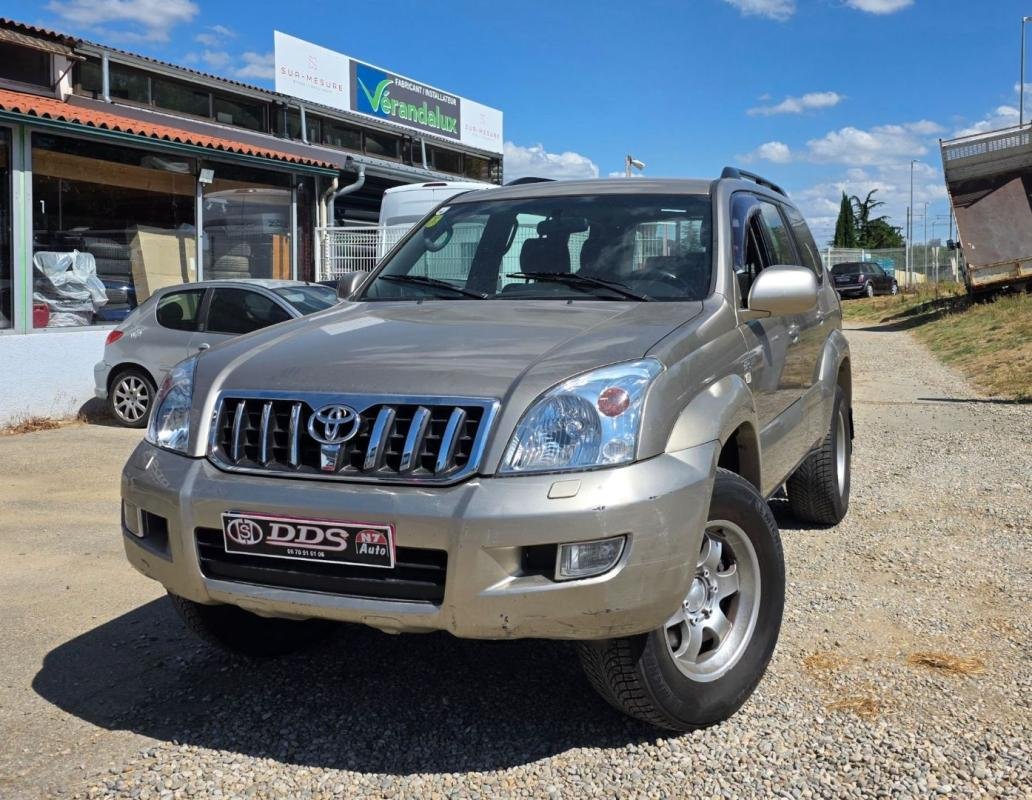 Toyota Land Cruiser - Photo 1