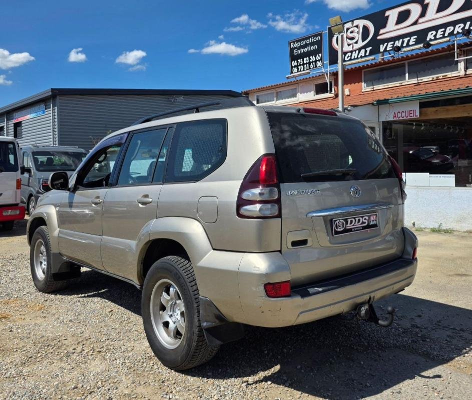 Toyota Land Cruiser - Photo 11