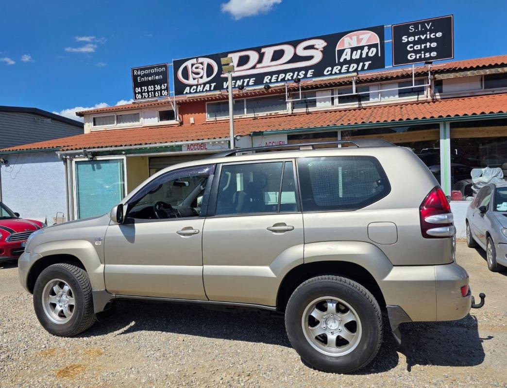 Toyota Land Cruiser - Photo 6