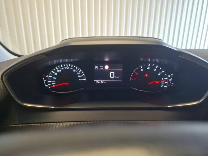 Peugeot 208 - Photo 14