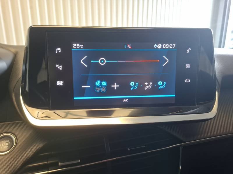 Peugeot 208 - Photo 15
