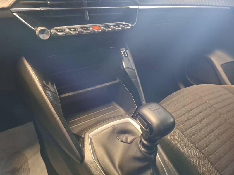 Peugeot 208 - Photo 19