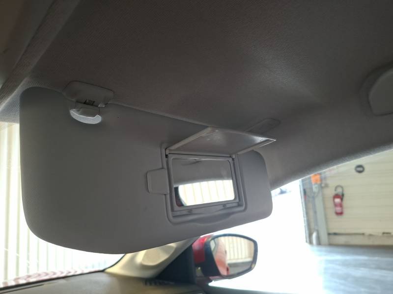 Peugeot 208 - Photo 21