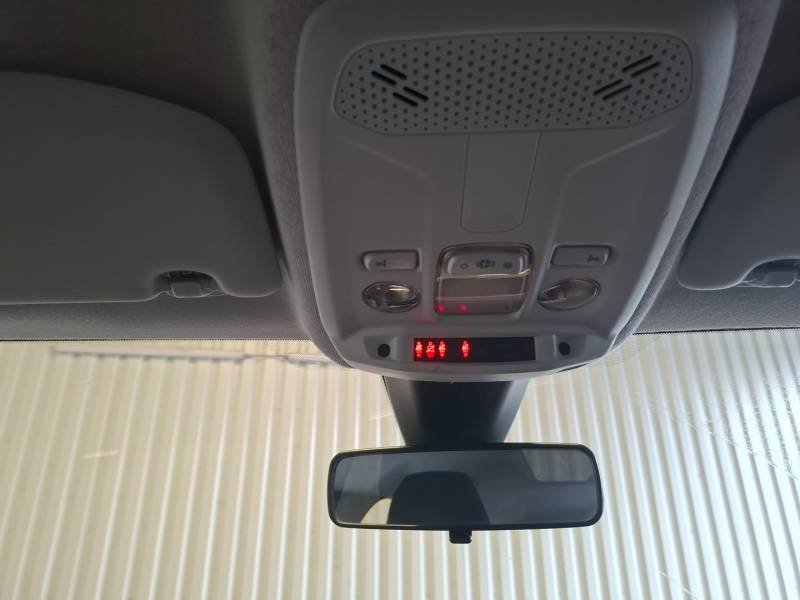 Peugeot 208 - Photo 22