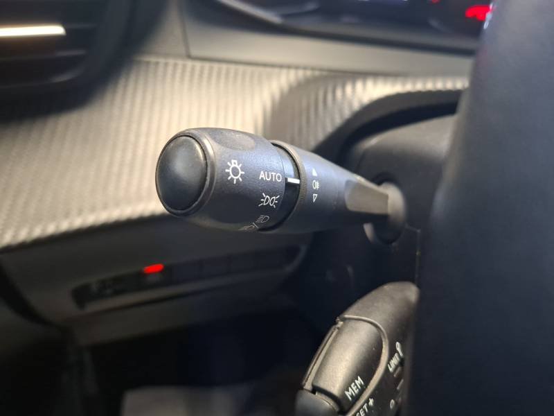 Peugeot 208 - Photo 29