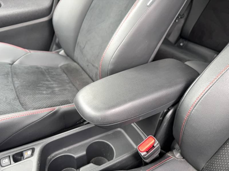 Toyota Yaris - Photo 20