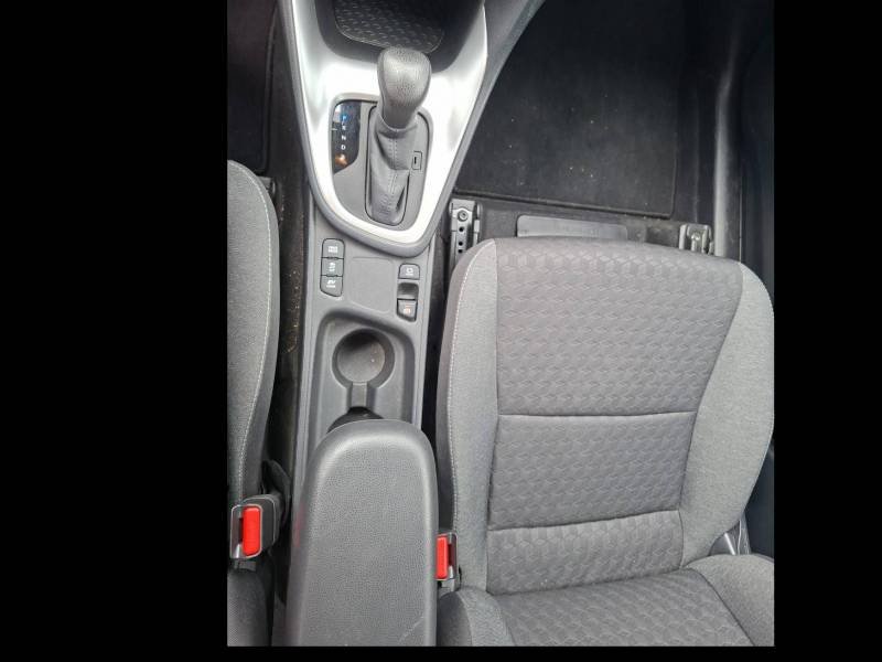 Toyota Yaris - Photo 16