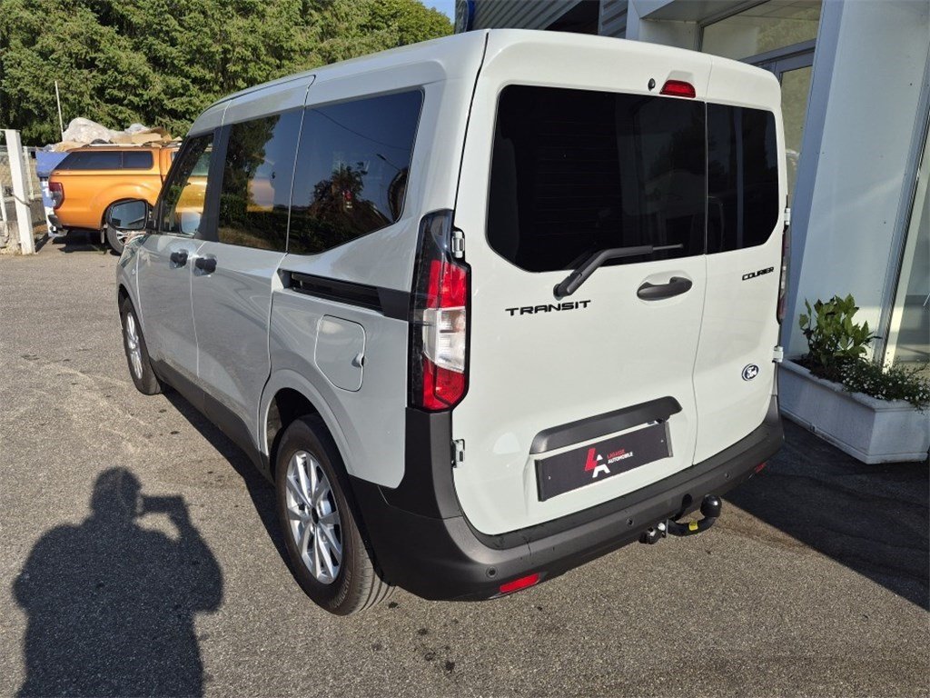 Ford transit courier - Photo 6