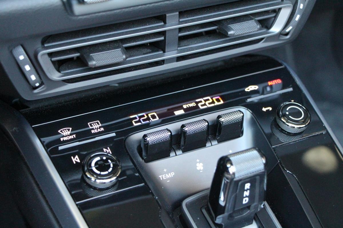 Porsche 911 - Photo 19