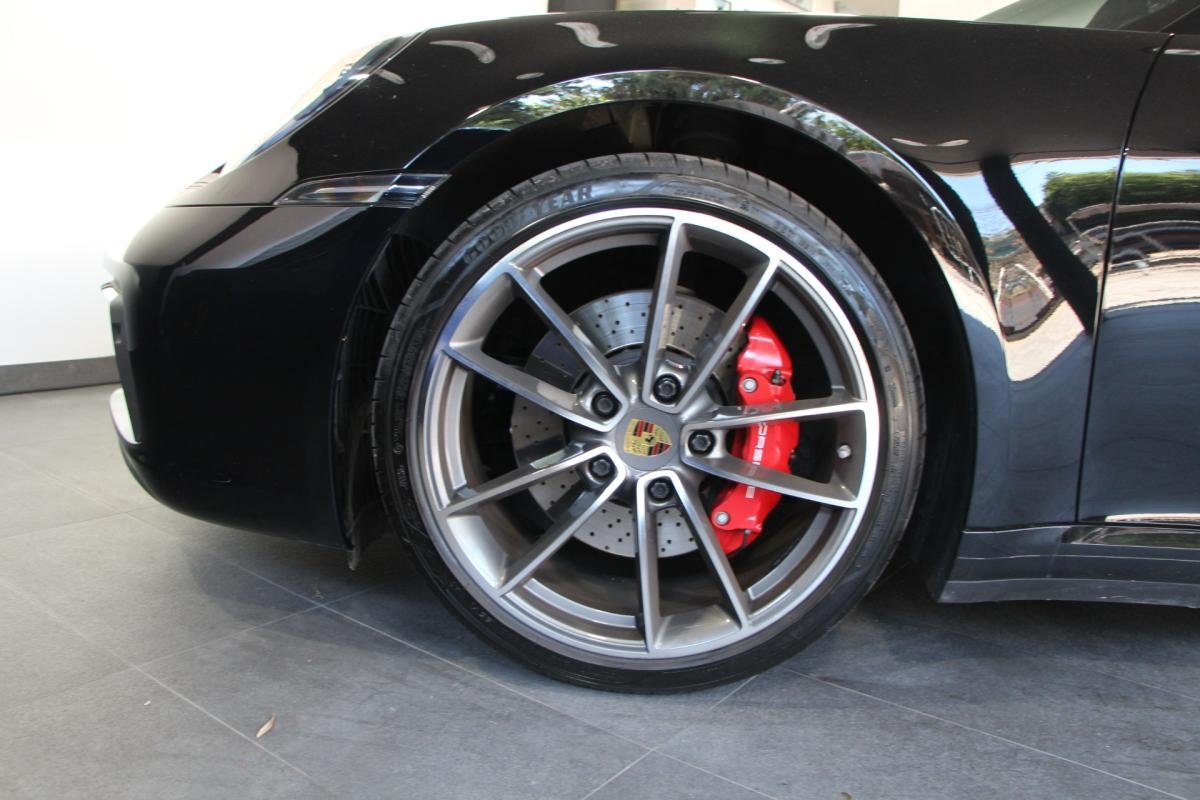 Porsche 911 - Photo 6