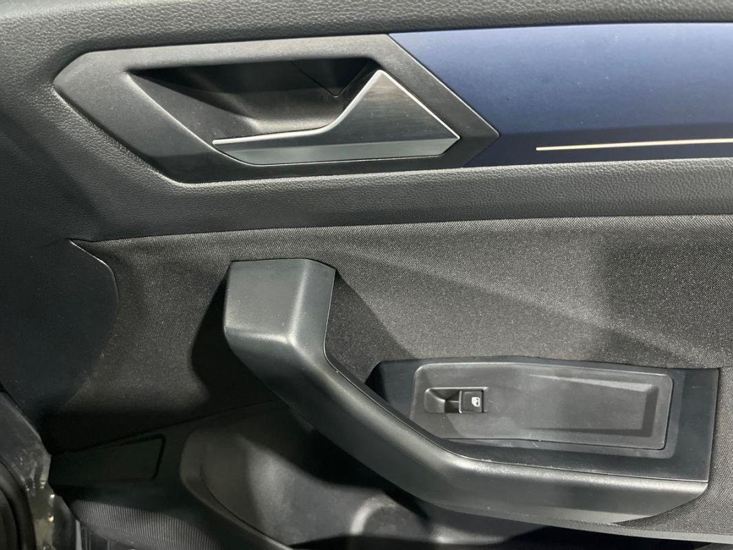 Volkswagen T-Roc - Photo 15