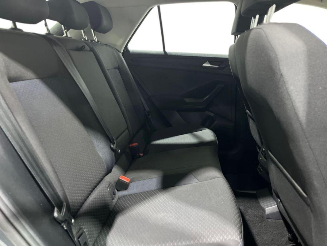 Volkswagen T-Roc - Photo 23