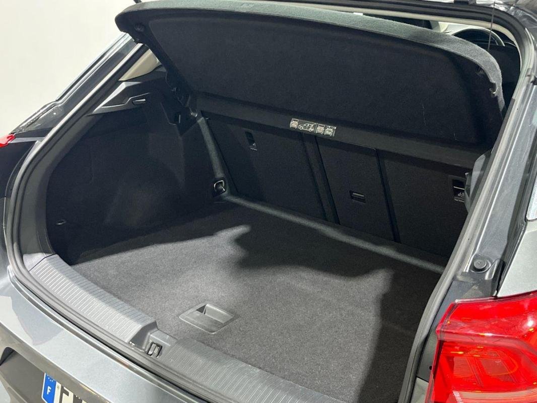 Volkswagen T-Roc - Photo 32