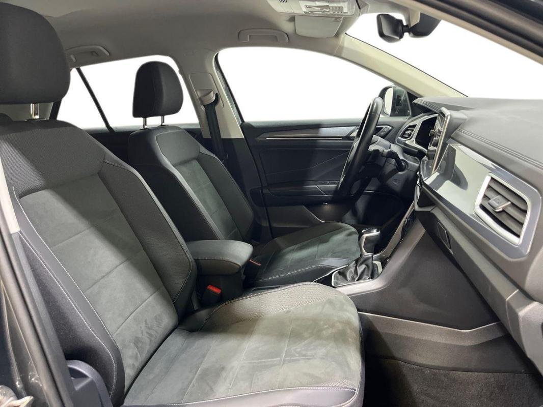 Volkswagen T-Roc - Photo 13