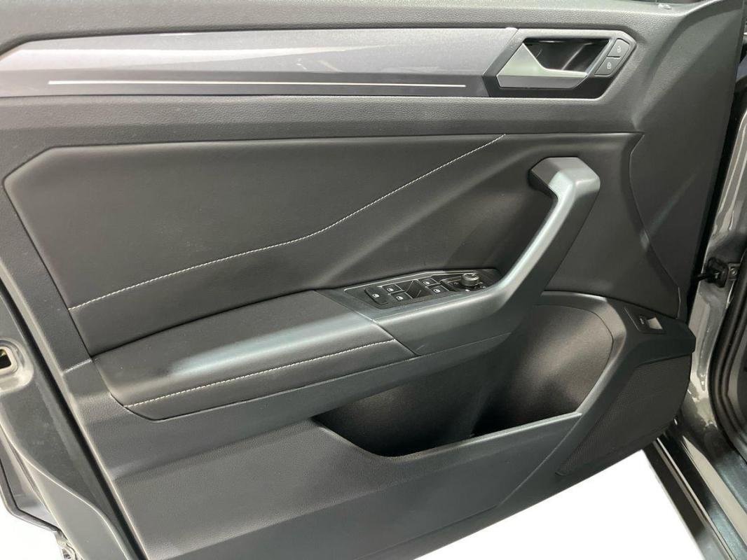 Volkswagen T-Roc - Photo 15