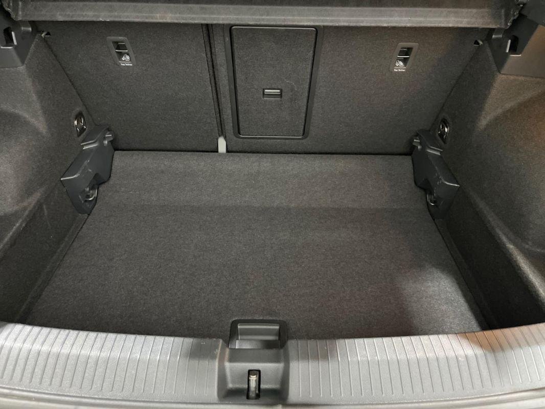 Volkswagen T-Roc - Photo 31