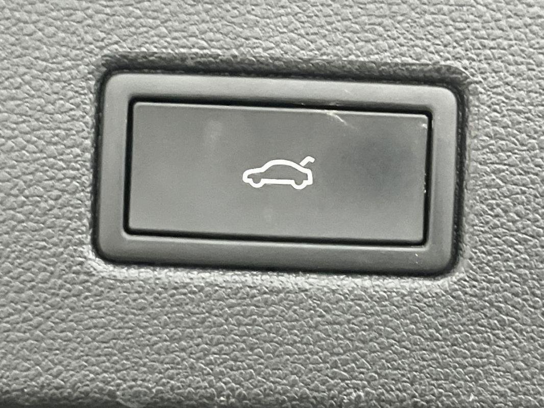 Volkswagen T-Roc - Photo 35